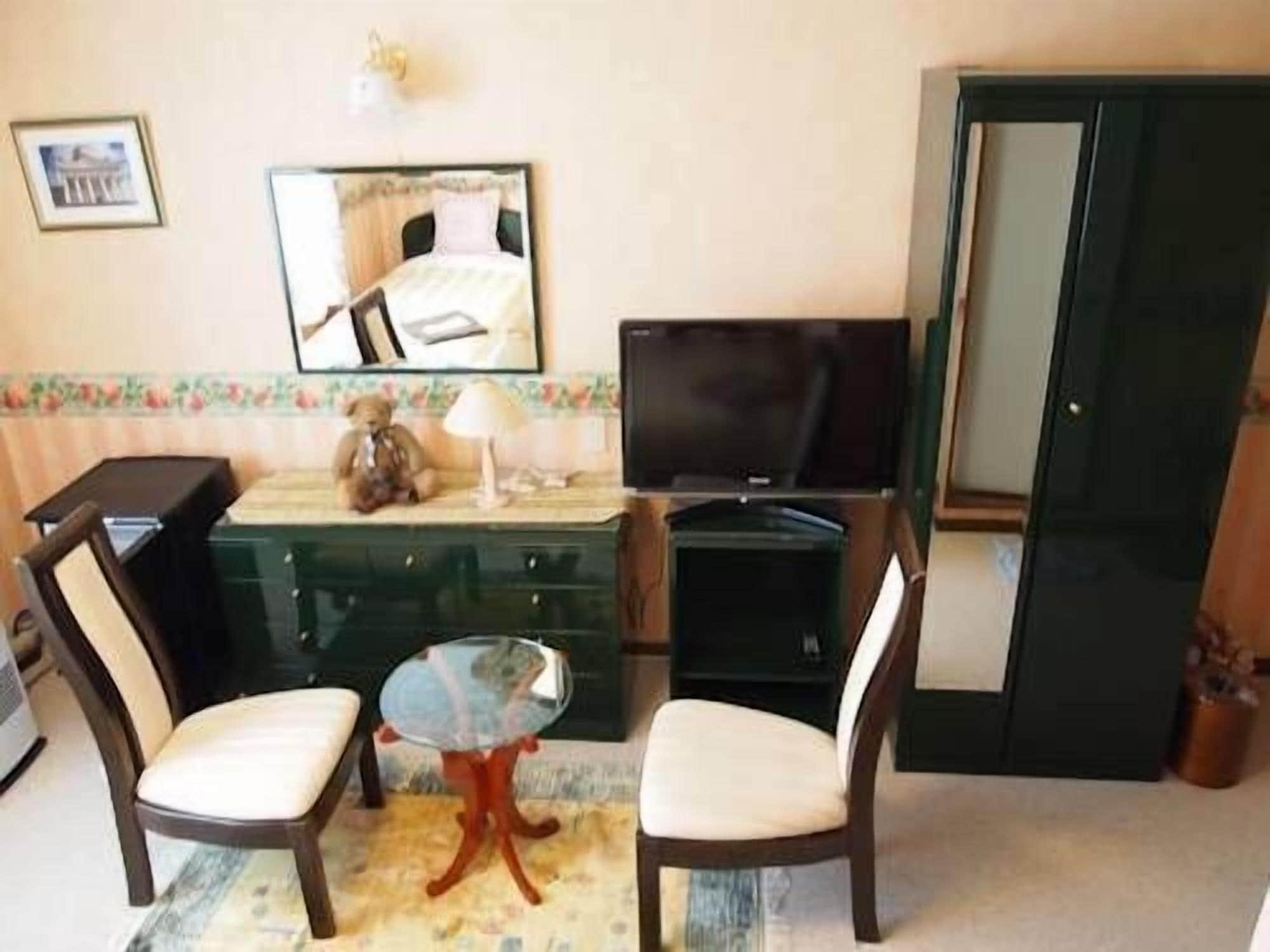 Rebun Petit Hotel Corinthian מראה חיצוני תמונה