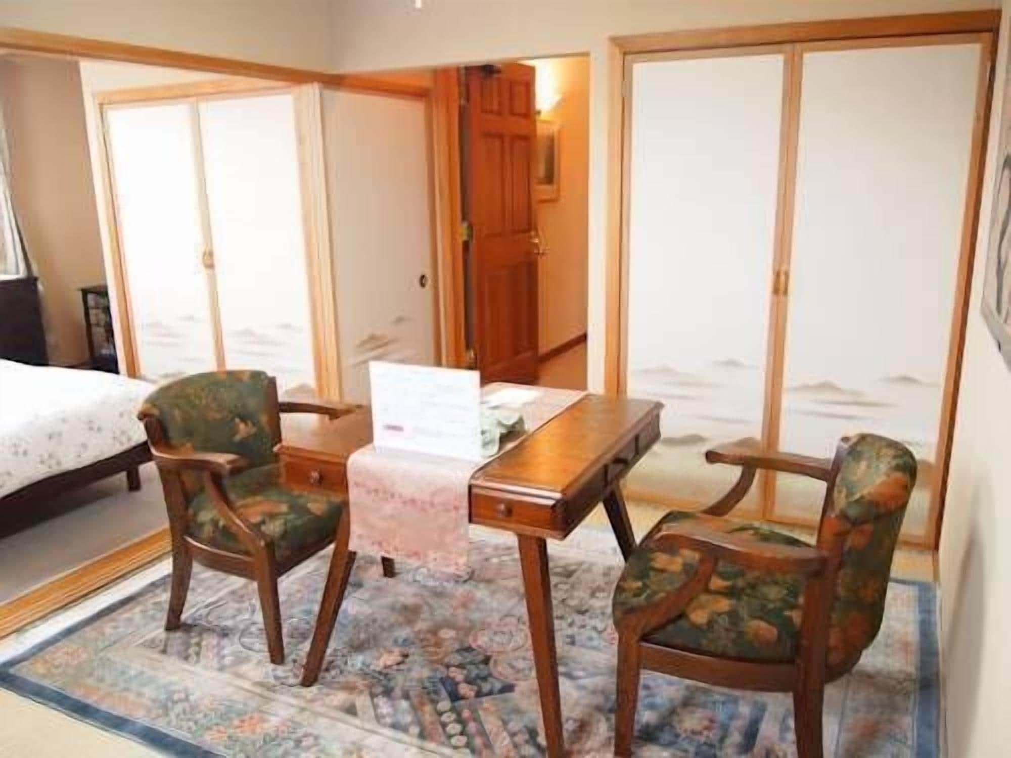 Rebun Petit Hotel Corinthian מראה חיצוני תמונה