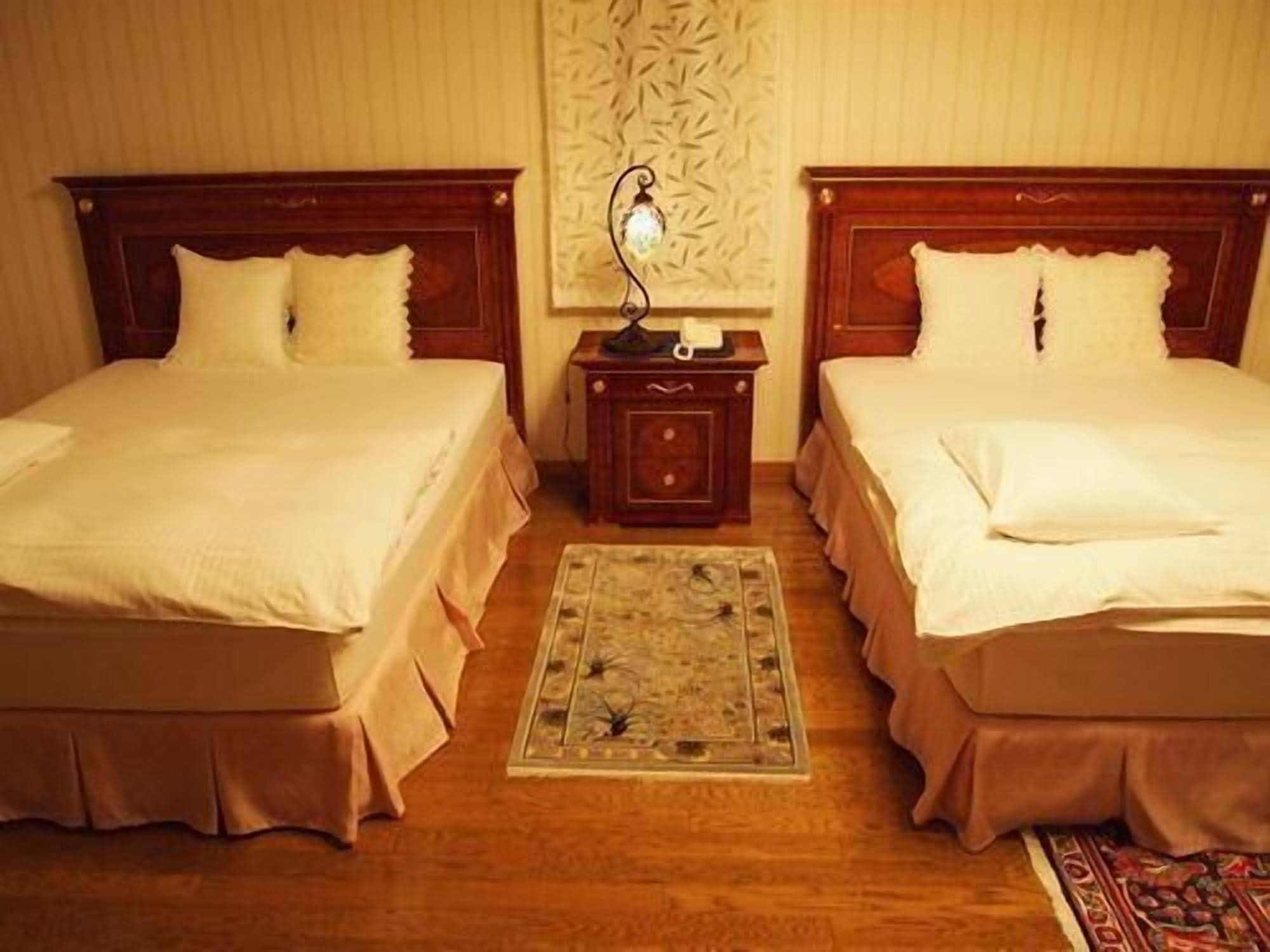Rebun Petit Hotel Corinthian מראה חיצוני תמונה