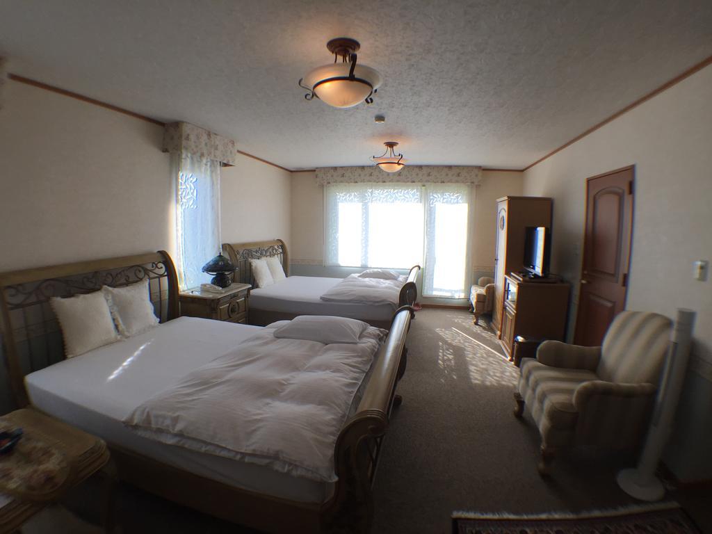 Rebun Petit Hotel Corinthian מראה חיצוני תמונה